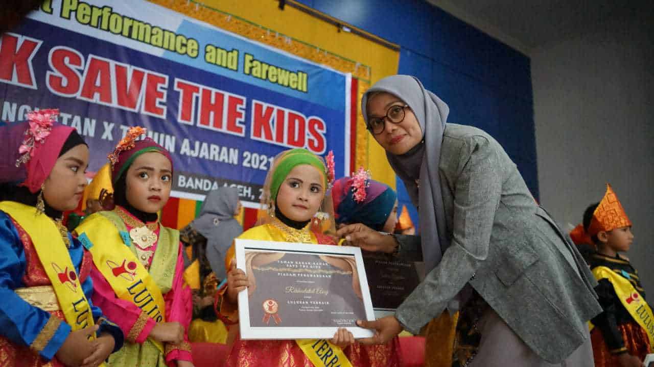 Kepala Sekolah TK Save The Kids Banda Aceh, Elvinar, M.Pd. (Foto: Reji)