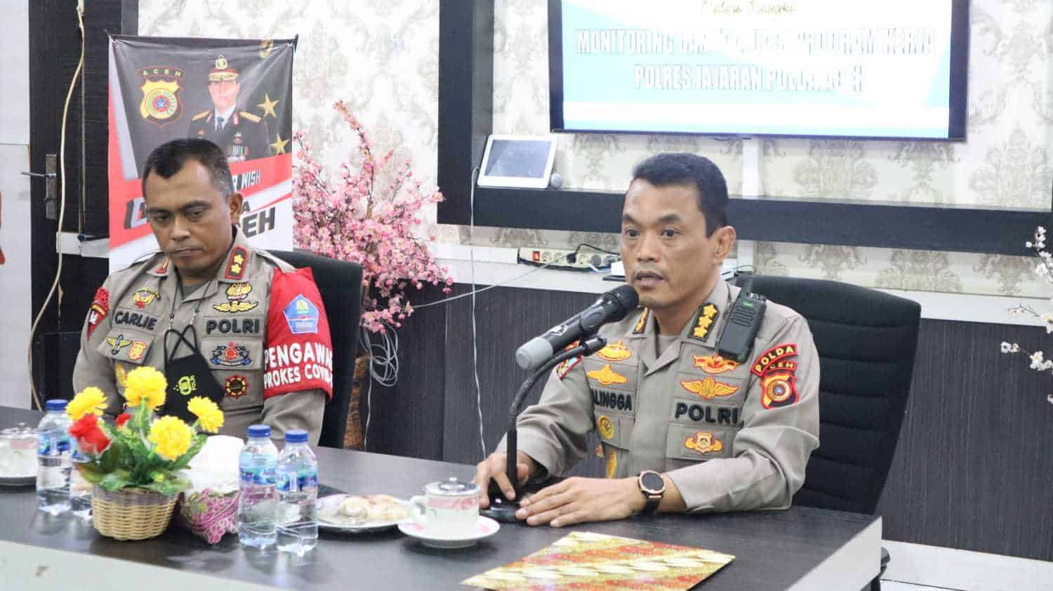 Irwasda Polda Aceh, Kombes Kalingga Rendra Raharja bersama Kapolres Aceh Besar, AKBP Carlie Syahputra. (Foto: Dok.Ist)