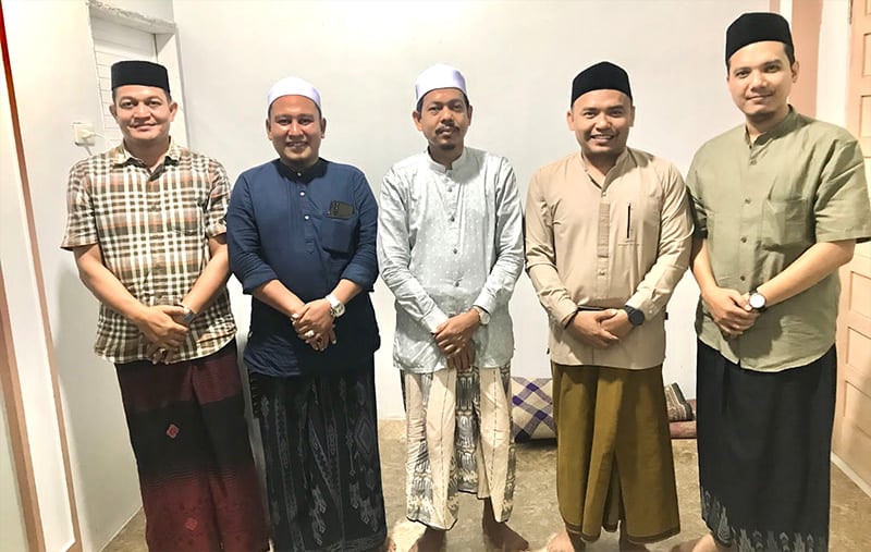 Teuku Syawal bersama dalam lawatan bertemu ulama, tokoh, dan pimpinan pesantren di Pidie. (Foto: Ist.)