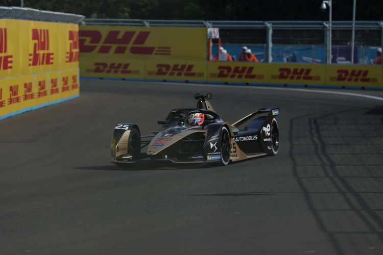 Jean Eric Vergne menjadi pembalap pemenang kualifikasi Formula E Jakarta 2022. (KOMPAS.com/KRISTIANTO PURNOMO)
