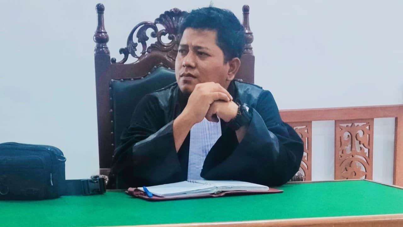 Ketua YLBH AKA, Hamdani Mustika
