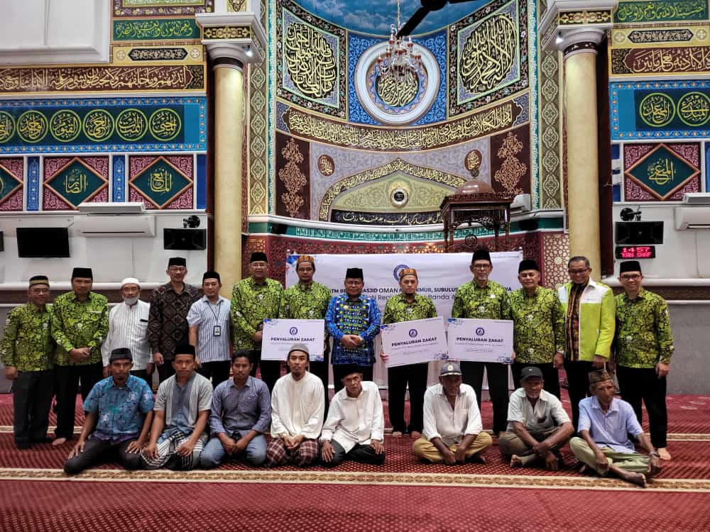 Aminullah Lauching ATM Beras di Masjid Oman Al-Makmur