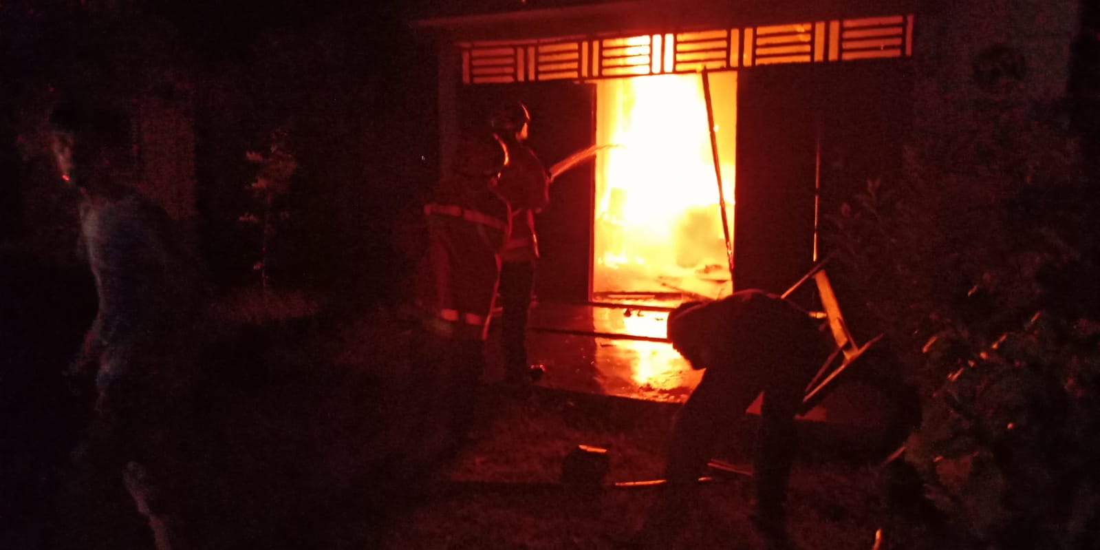 Tiga Rumah di Emperom Banda Aceh Hangus Terbakar