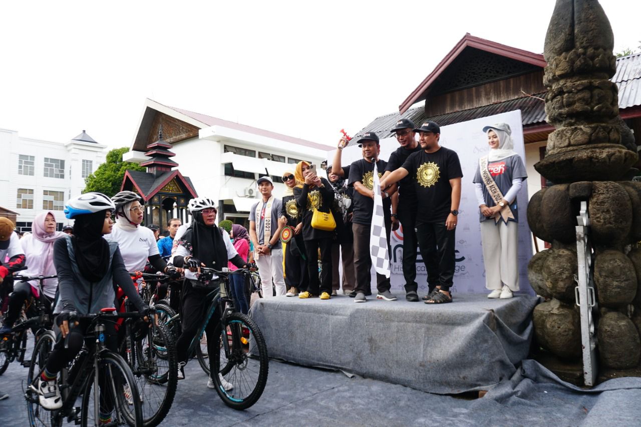 Peserta Fun Bike Antusias Promosikan Destinasi Wisata Sejarah