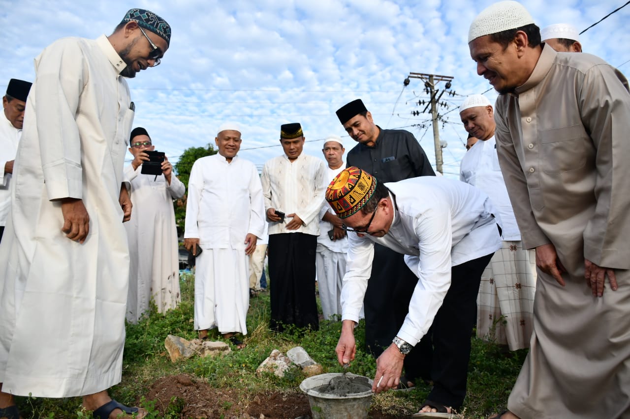 Pj Walikota Banda Aceh, Bakri Siddiq Letakkan Batu Pertama Pembangunan Rumah Duafa BBC