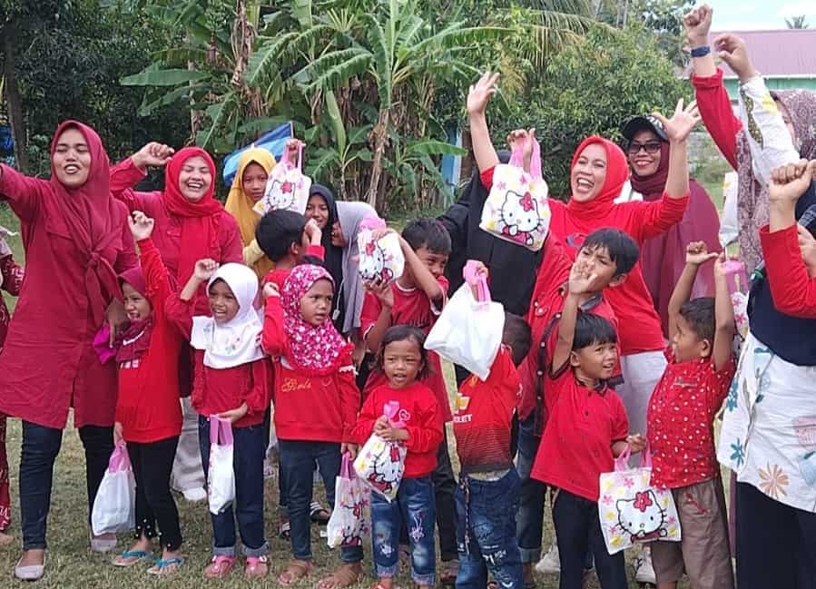 Rayakan HUT ke-77 RI, Hj. Rida Ariani Gelar Aneka Lomba di Lieue Aceh Besar