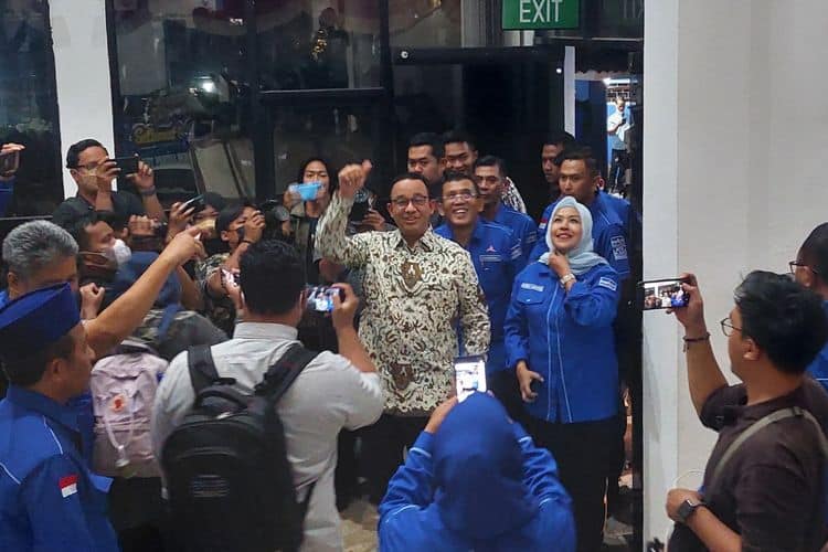 Gubernur DKI Jakarta Anies Baswedan ketika menghadiri Kantor DPD Demokrat DKI Jakarta, Jumat (9/8/2022) malam.(KOMPAS.com/MUHAMMAD NAUFAL)