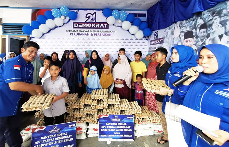 Bantuan Sosial DPC PD Aceh Besar. (Foto: Nukilan.id)