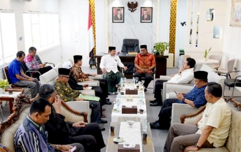 MPU dan Ketua DPRA Bahas Sertifikasi halal di Aceh. (Foto: Ist.)