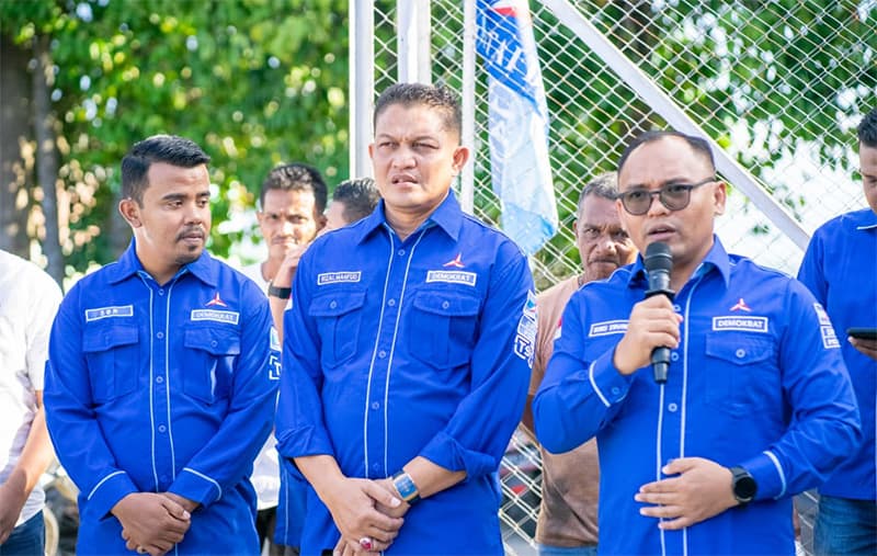 Ketrua DPC Pidie pada Pembukaan Turnamen Voli AHY Cup di Pidie. (Foto: Ist./Nukilan.id)