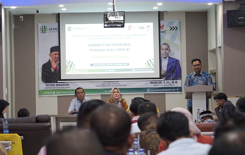 Tim Ahli DPR RI Firdaus Noezula pada cara pelatihan 60 UMKM di Lhokseumawe. (Foto: Ist.)