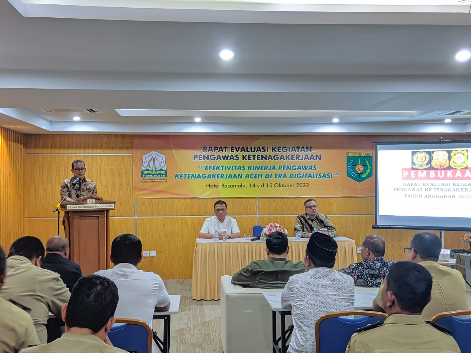 Disnakermobduk Aceh Gelar Rapat Evaluasi Pengawasan Ketenagakerjaan