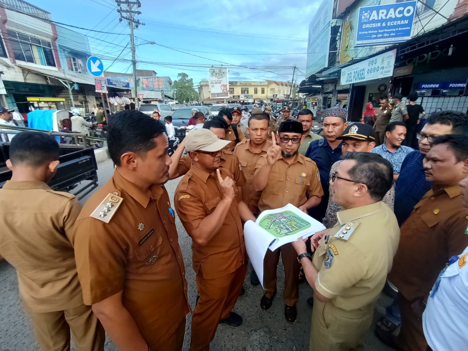 Bakri Siddiq tinjau simpang 7 Ulee Kareng, Banda Aceh. (Foto: Humas BNA)
