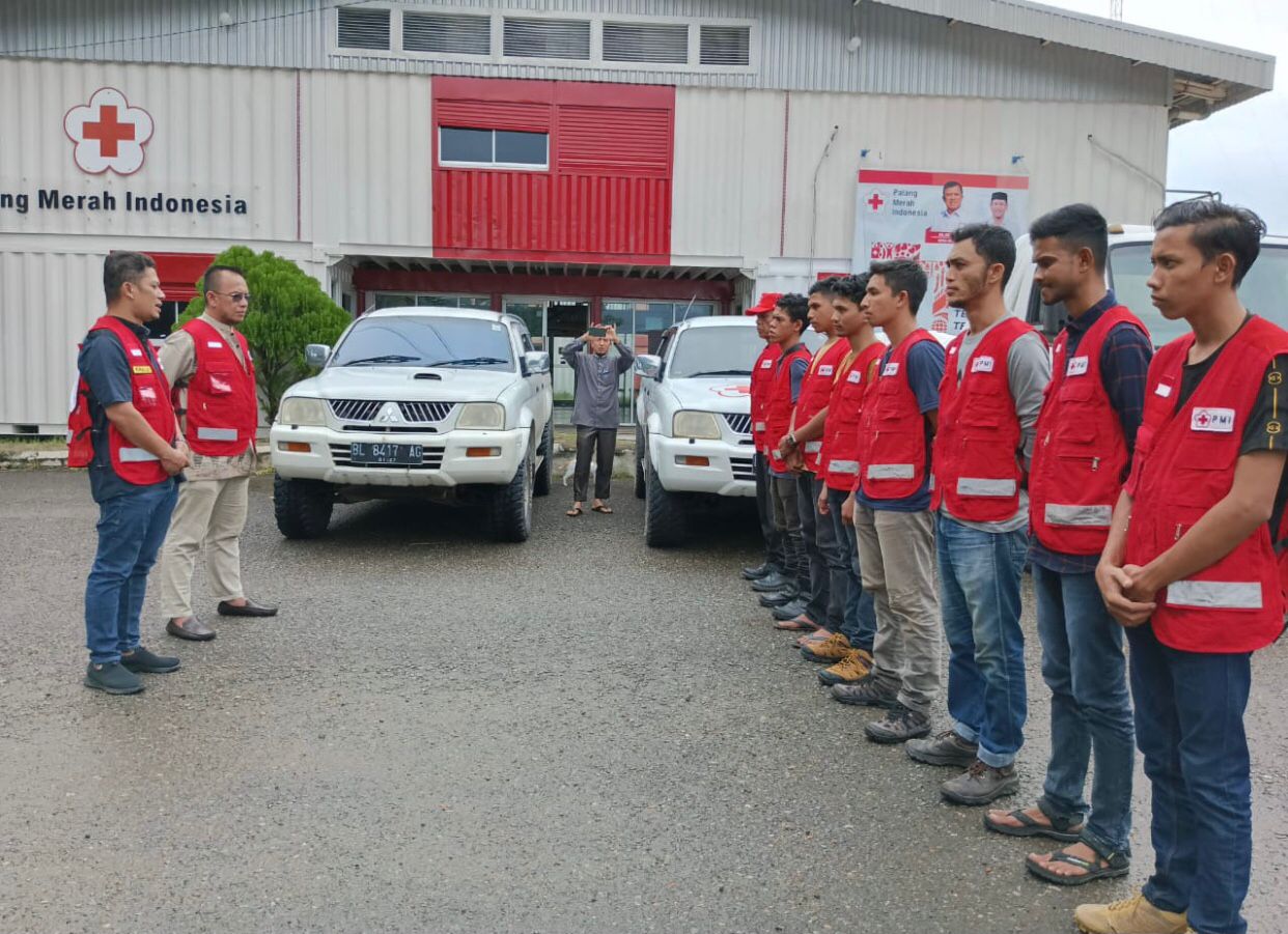 Prosesi penglepasan tim PMI Aceh memobilisasi bantuan darurat ke Aceh Tamiang dan Aceh Tenggara, Jumat, 4 November 2022. (Dok PMI Aceh)