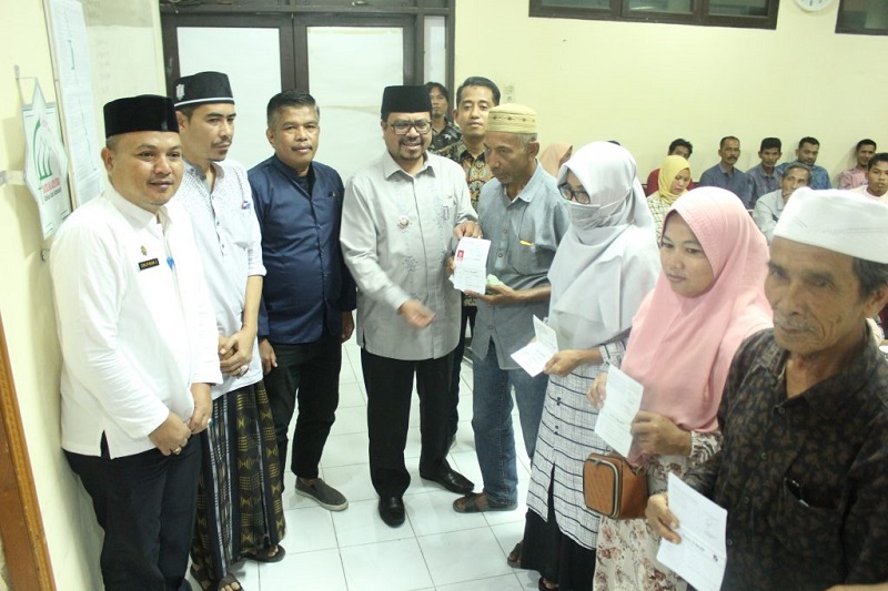BMA Salurkan Program Sanitasi Untuk Mustahik Senif Miskin di Aceh Utara