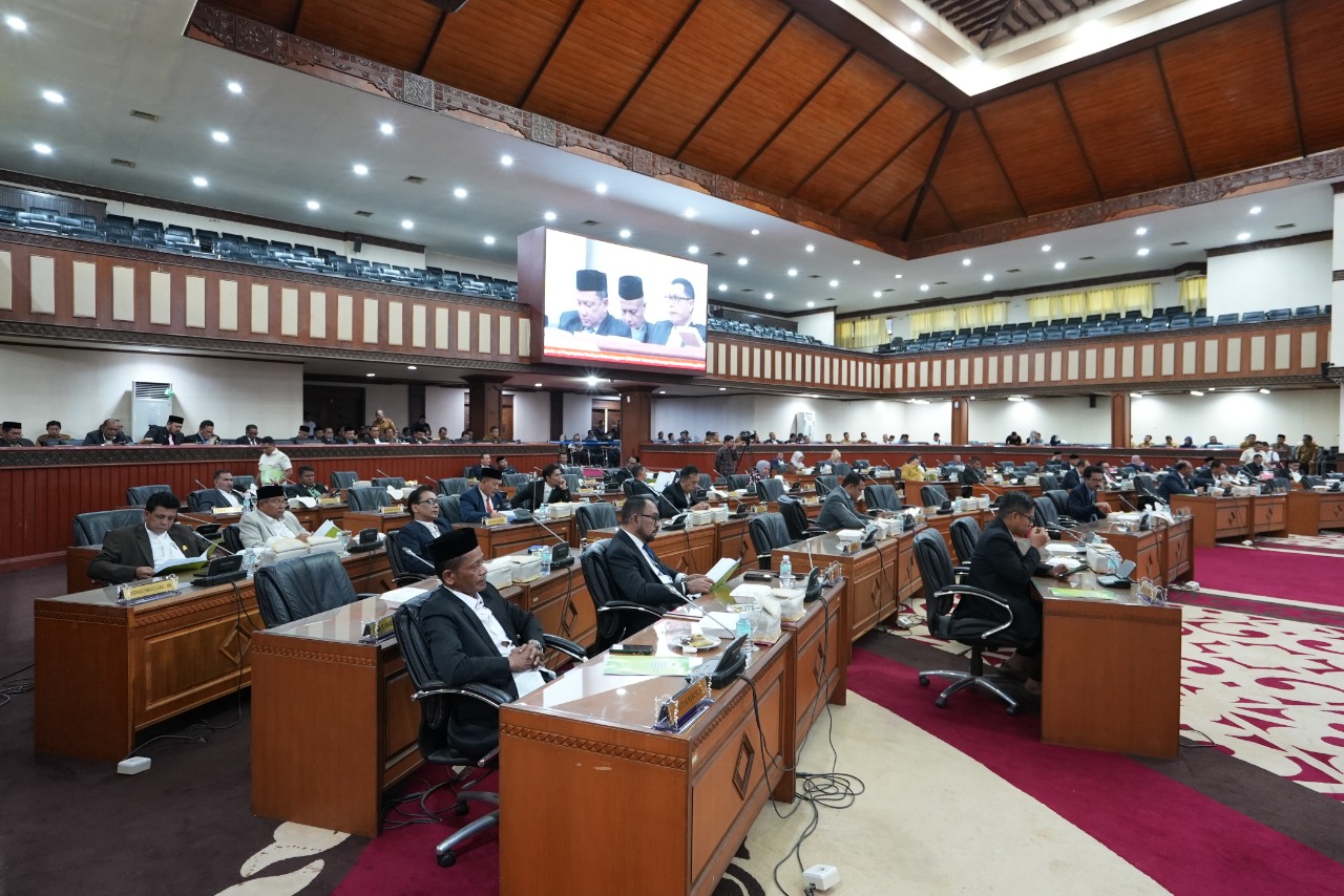 DPRA Gelar Paripurna Rancangan Qanun Aceh Tentang APBA 2023
