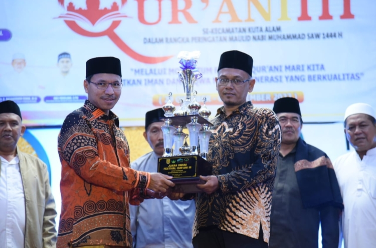 Gampong Lamdingin Juara Umum Festival Qur’ani III