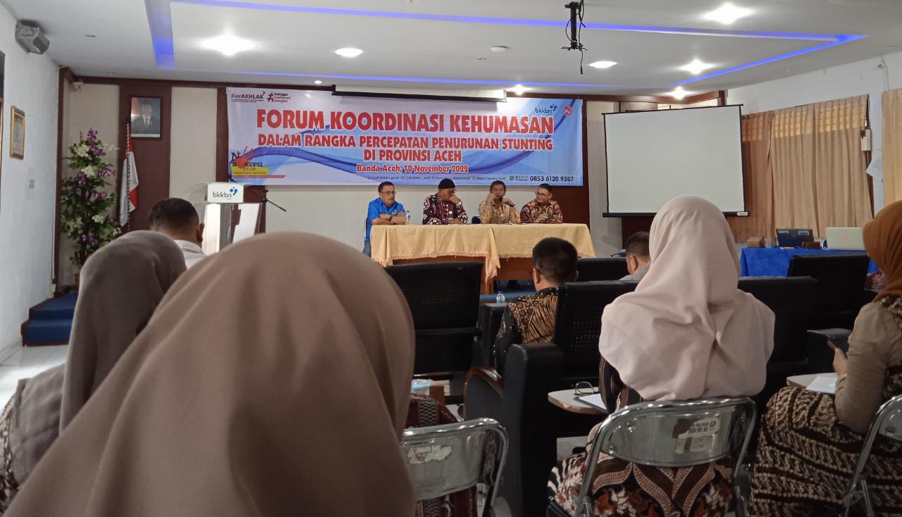 Perwakilan BKKBN Aceh menggelar kegiata forum koordinasi kehumasan dalam percepatan penurunan stunting di Provinsi Aceh, Kamis (10/11/2022) di Aula Kantor Perwakilan BKKBN Aceh. Foto: Nukilan/Wanda.