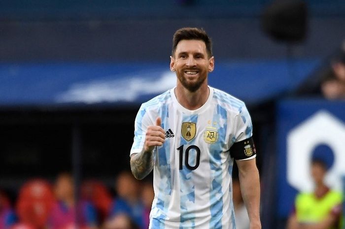 Lionel Messi dalam laga uji coba Argentina vs Estonia di Stadion El Sadar. (ANDER GILLENEA/ AFP)