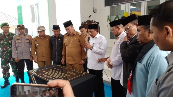 Kakanwil Resmikan Gedung Balai Nikah dan Manasik Haji Kecamatan Bener Kelipah