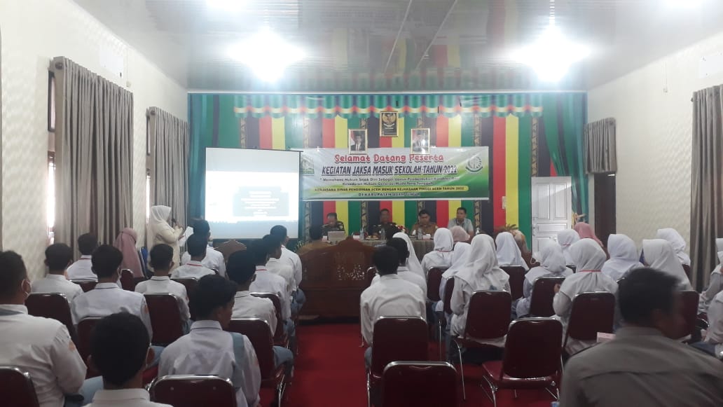 Sambangi SMAN 1 IDI, Kejati Aceh Paparkan Program Jaksa Masuk Sekolah