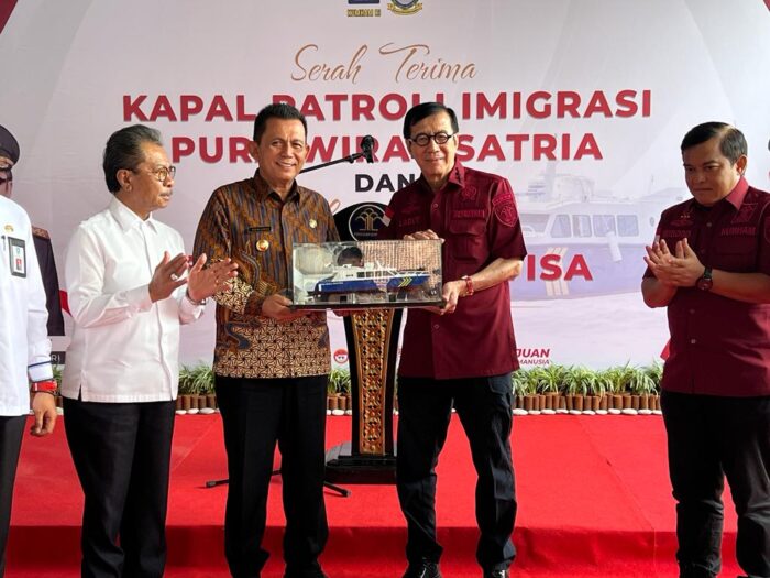 Kemenkumham Terima Hibah Kapal Patroli Imigrasi dari Pemprov Kepri