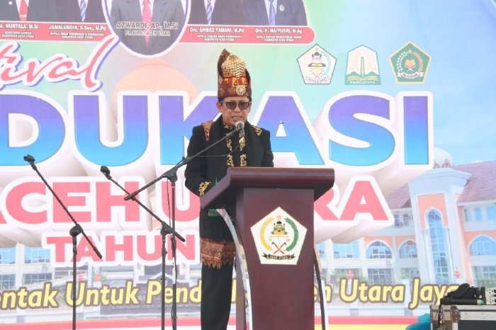 Kepala Dinas Pendidikan Aceh Drs. Alhudri, MM, saat pembukaan Festival Edukasi Aceh Utara dengan tema “Bergerak Serentak untuk Pendidikan Aceh Utara Jaya.” Sabtu 17 Desember 2022.
