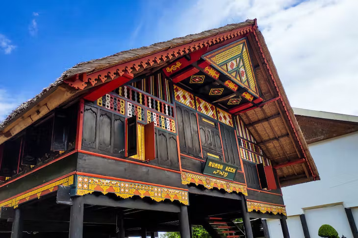 Ilustrasi Rumah Aceh. Karamullah (Shutterstock)