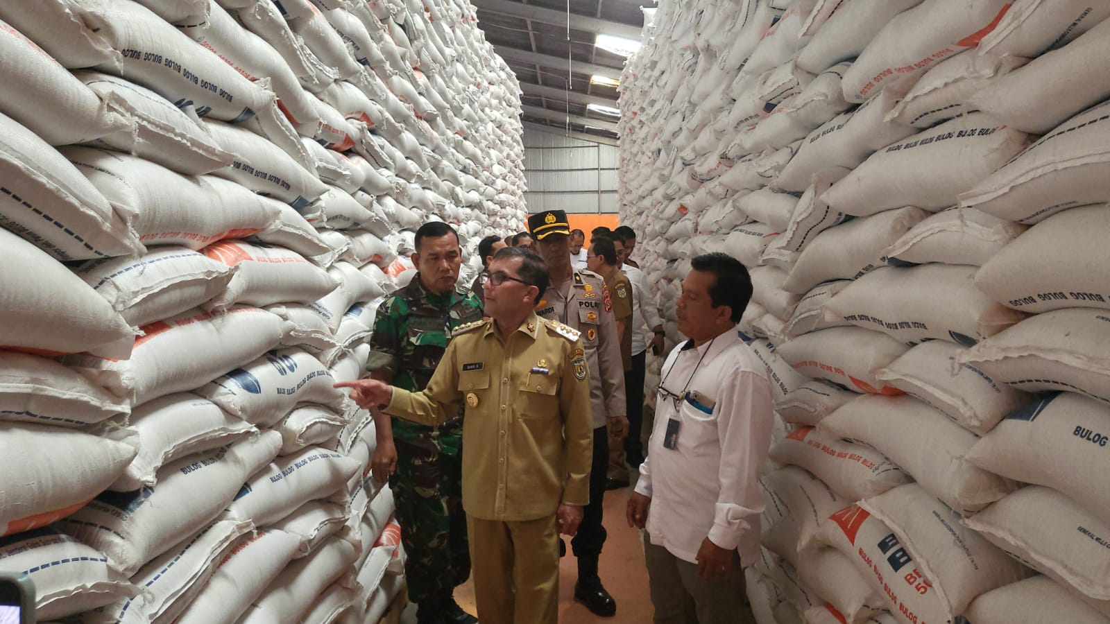 Stok Beras di Gudang Bulog Cukup untuk Ramadhan Hingga Lebaran