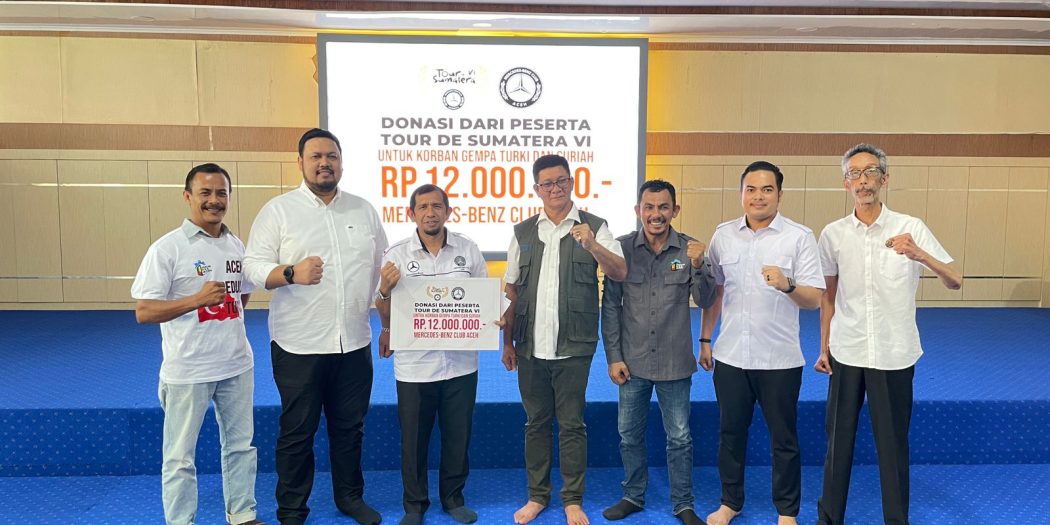 Peserta Tour De Sumatera VI Salurkan Donasi untuk Korban Gempa Turki Suriah
