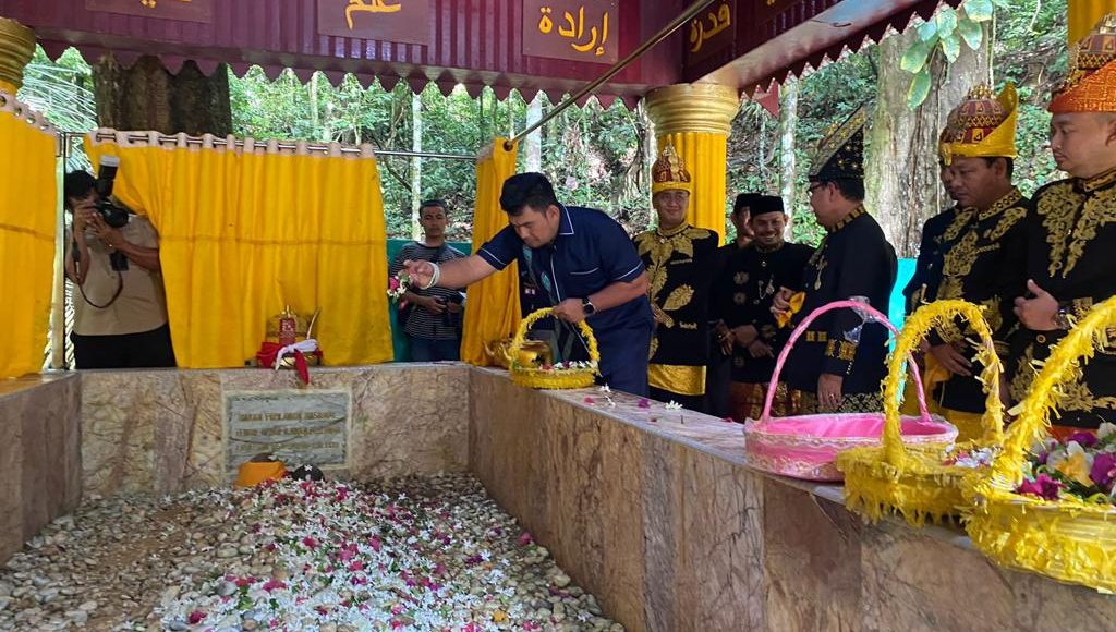 Almuniza Kamal: Yuk Berwisata Sejarah Ke Makam Teuku Umar