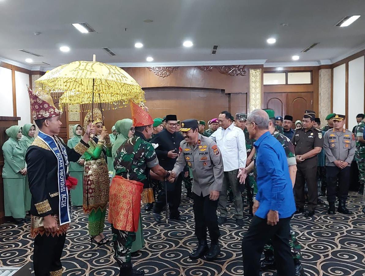 Wakapolda Aceh Sambut Kedatangan Pangdam IM Mayjen Novi Helmy Prasetya