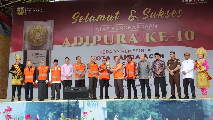 Penyambutan penghargaan Adipura tahun 2022 di Taman Bustanussalatin, Banda Aceh, Rabu 1 Maret 2023. (Foto: Nukilan/Azril)