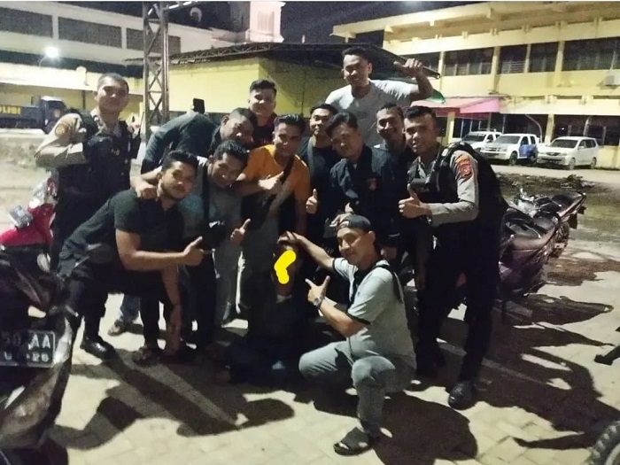 Tim Rimueng Satreskrim Polresta Banda Aceh Berhasil Meringkus Pelaku Penganiyaan dan Penikaman di Kos WTC Tepi Kali Gampong Baru Banda Aceh, Selasa (14/3/2023). (Foto: DOK. HUMAS POLRESTA BANDA ACEH)