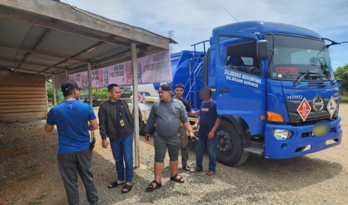 Angkut BBM tanpa Izin, Dua Unit Mobil Tanki beserta Tiga Terduga Pelaku Diamankan