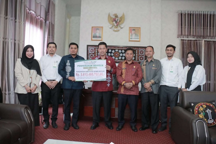 Bener Meriah Terima Deviden dari Bank Aceh Syariah Sebesar 3,6 Miliar, Kamis (6/4/2023). (Foto: Dok. Bener Meriah)