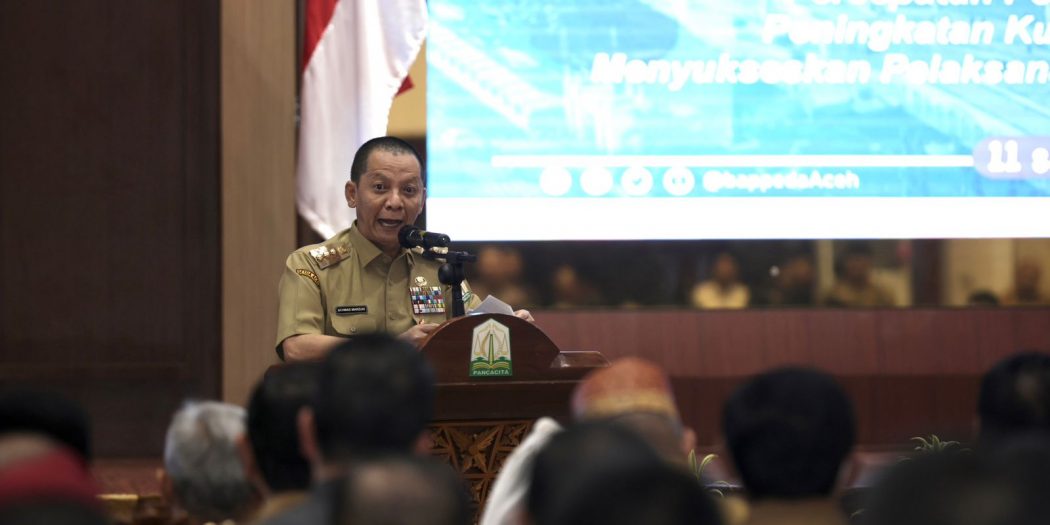Pj Gubernur Aceh Achmad Marzuki, memberikan sambutan dan arahan saat membuka acara Musrenbang Rencana Kerja Pemerintah Aceh Tahun 2024.