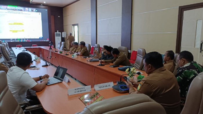 Mendagri Minta Kepala Daerah Perbanyak Bansos untuk Warga tak Mampu