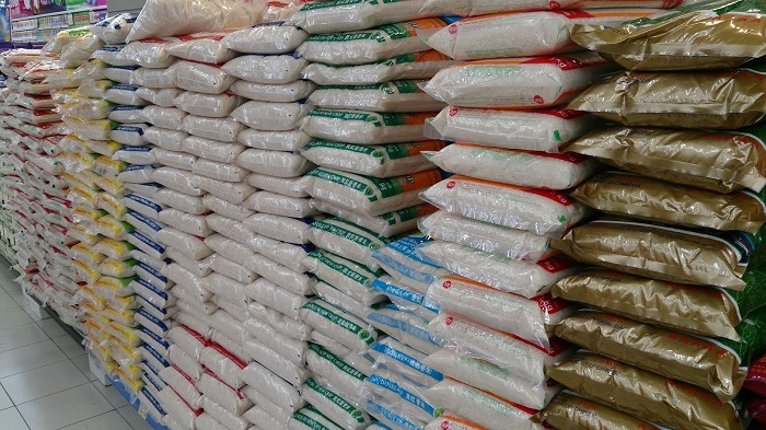 Perum Bulog Salurkan 213.540 Ton Beras Dalam Bentuk Bantuan Sosial