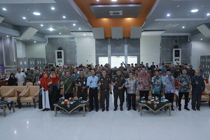 Pemerintah Kota Banda Aceh bekerjasama dengan Kejaksaan Tinggi (Kejati) Aceh menggelar Kegiatan Penerangan Hukum Tahun 2023 dan Sosialisasi tentang Penanganan Perkara Korupsi Dana Desa. (Foto: Ist)