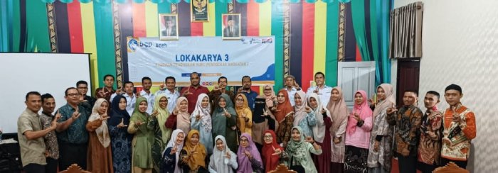 Kacabdisdik Aceh Timur, Rahmatsah Putra photo bersama dengan narasumber dari Balai Guru Penggerak Provinsi Aceh dan peserta calon guru penggerak. (Foto: Ist)