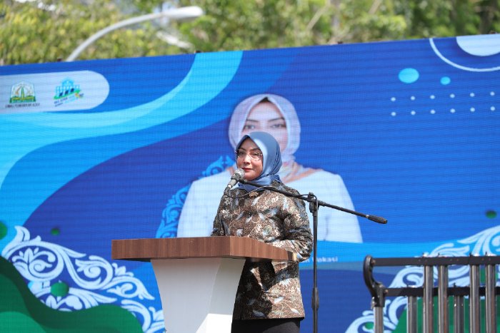 Direktur Jenderal Pendidikan Vokasi Kementerian Pendidikan, Kebudayaan, Riset, dan Teknologi, Kiki Yuliati, memuji pencapaian Dinas Pendidikan Aceh dalam pembentukan Badan Layanan Umum Daerah (BLUD) di sejumlah Sekolah Menengah Kejuruan. (Foto: Humas Disdik Aceh)