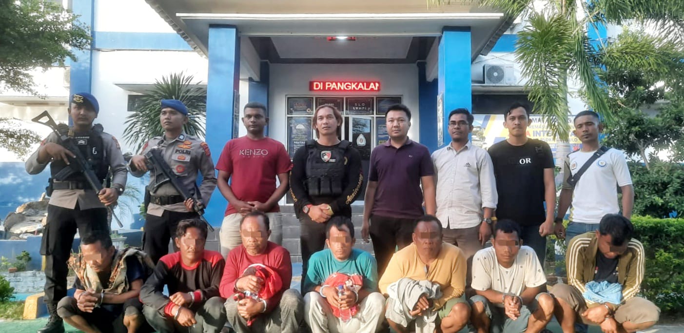 delapan tersangka atas kasus Destructive Fishing di perairan Simeulue. (Foto: Ist)