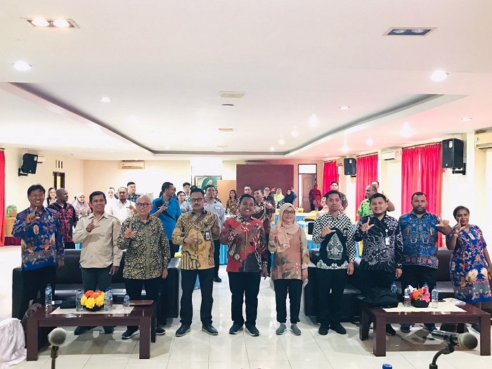 Nukilan.id - Kementerian Ketenagakerjaan telah mengimplementasikan program Perluasan Kesempatan Kerja Berbasis Kawasan di Teluk Bintuni, Papua Barat, sejak 2021 lalu. Selain di Teluk Bintuni, program serupa juga dilakukan di Mimika, Papua Tengah. (Foto: Ist)