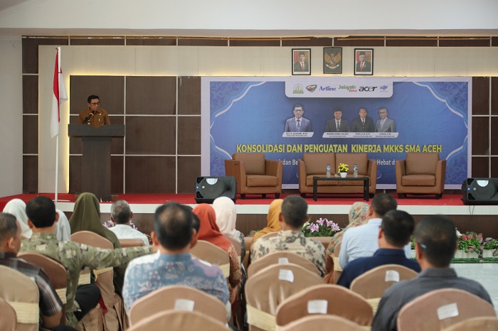 epala Dinas Pendidikan Aceh, Drs. Alhudri, MM, dengan tegas mendorong para Kepala Sekolah untuk terus meningkatkan kualitas pendidikan di Aceh. (Foto: Ist)