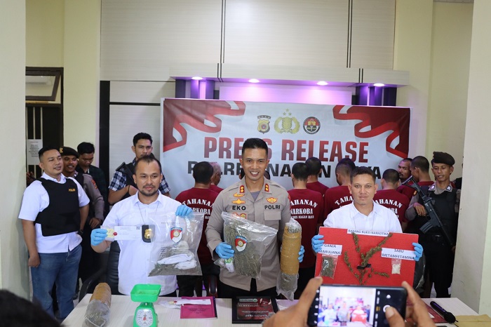 Satuan Reserse Narkoba (Satresnarkoba) Polisi Resor (Polres) Nagan Raya berhasil meringkus 12 orang tersangka Penyalahgunaan Narkotika jenis sabu dan ganja Dalam Rangka Ops Antik Seulawah II tahun 2023. (Foto: Ist)