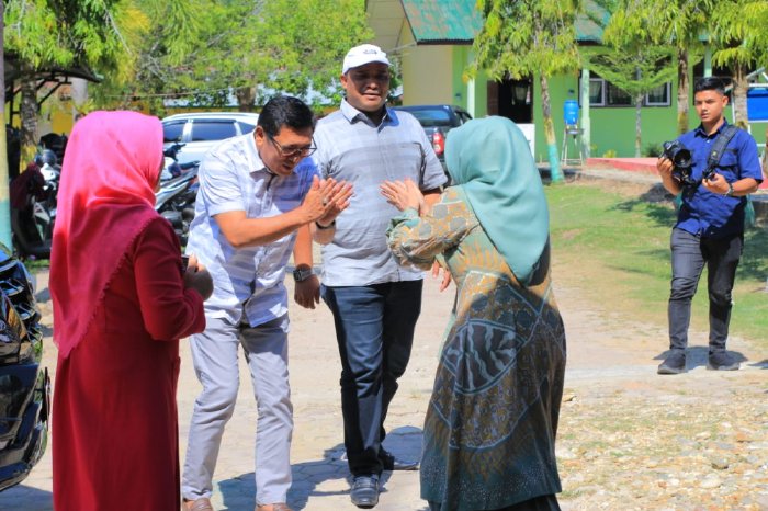 Kepala Dinas Pendidikan Aceh, Drs. Alhudri MM yang juga menjabat Plt. Bupati Gayo Lues mengunjungi beberapa SMA dan SMK di Wilayah Aceh Timur pada Jum'at (2/6/2023) kemarin. (Foto: Ist)