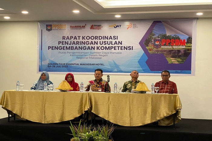Sertifikasi kompetensi bagi lembaga jasa konstruksi dan para pegawainya merupakan hal yang penting.  Sertifikasi ini diperlukan agar investor yang tertarik berinvestasi di Indonesia dapat melihat kemampuan Indonesia yang telah memenuhi standar internasional. (Foto: Dok. Kemendagri)