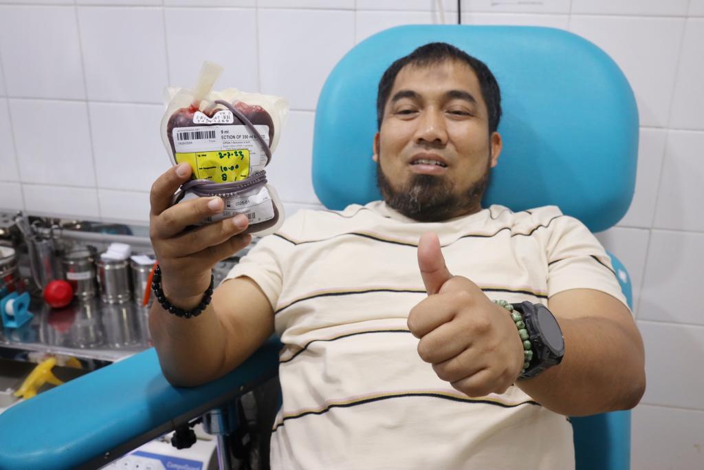 Mendadak, Pj Bupati Aceh Besar Donor Darah Tengah Malam