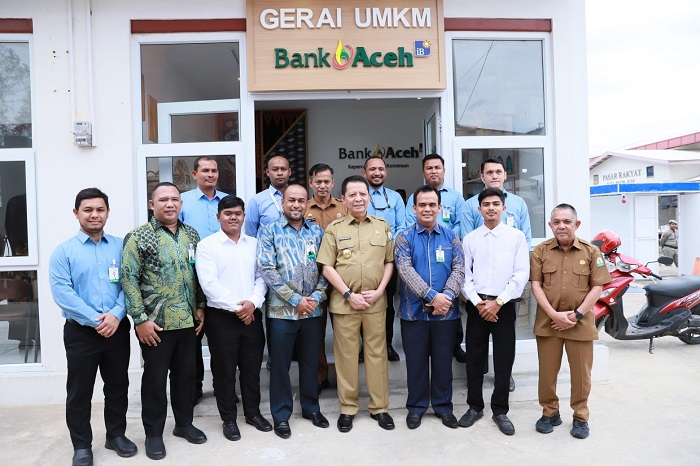 Direktur Utama Bank Aceh mengapresiasi keinginan Pj Gubernur Aceh untuk mendorong aktivitas UMKM melalui skema pembiayaan. Hal tersebut dilakukan untuk meningkatkan akselerasi aktivitas perekonomian sekaligus dalam rangka mencegah masyarakat dari jeratan pinjaman online. (Foto: Ist)